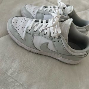 Nike Dunks woman’s size 8
